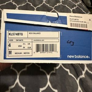 New balance sneakers size 4 boys!